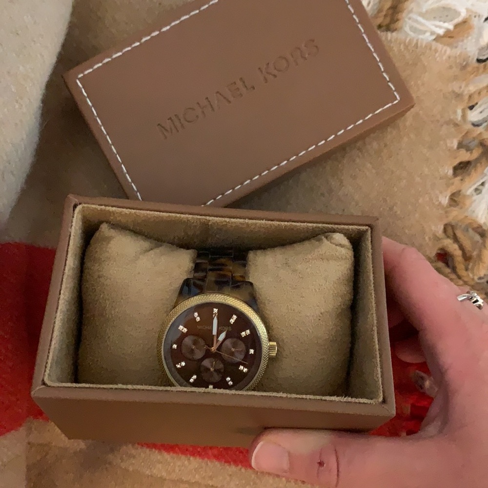 Michael Kors Watch - Picture 6 of 6